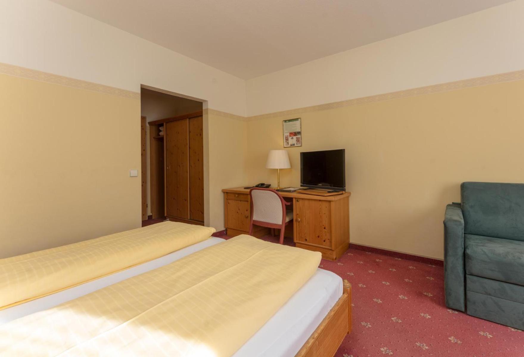Hotel Restaurant Lebzelter อัลเทนมาร์คท์ อิม พองเงา ภายนอก รูปภาพ