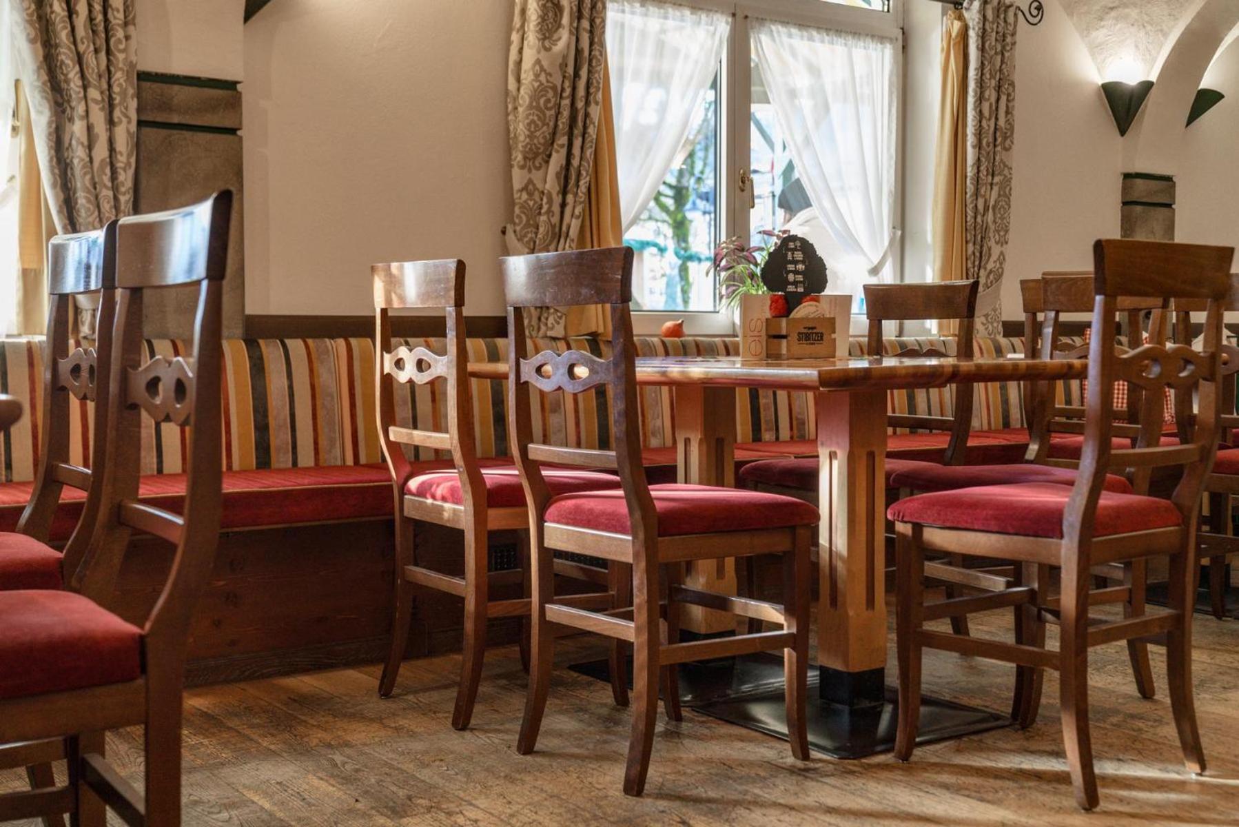 Hotel Restaurant Lebzelter อัลเทนมาร์คท์ อิม พองเงา ภายนอก รูปภาพ